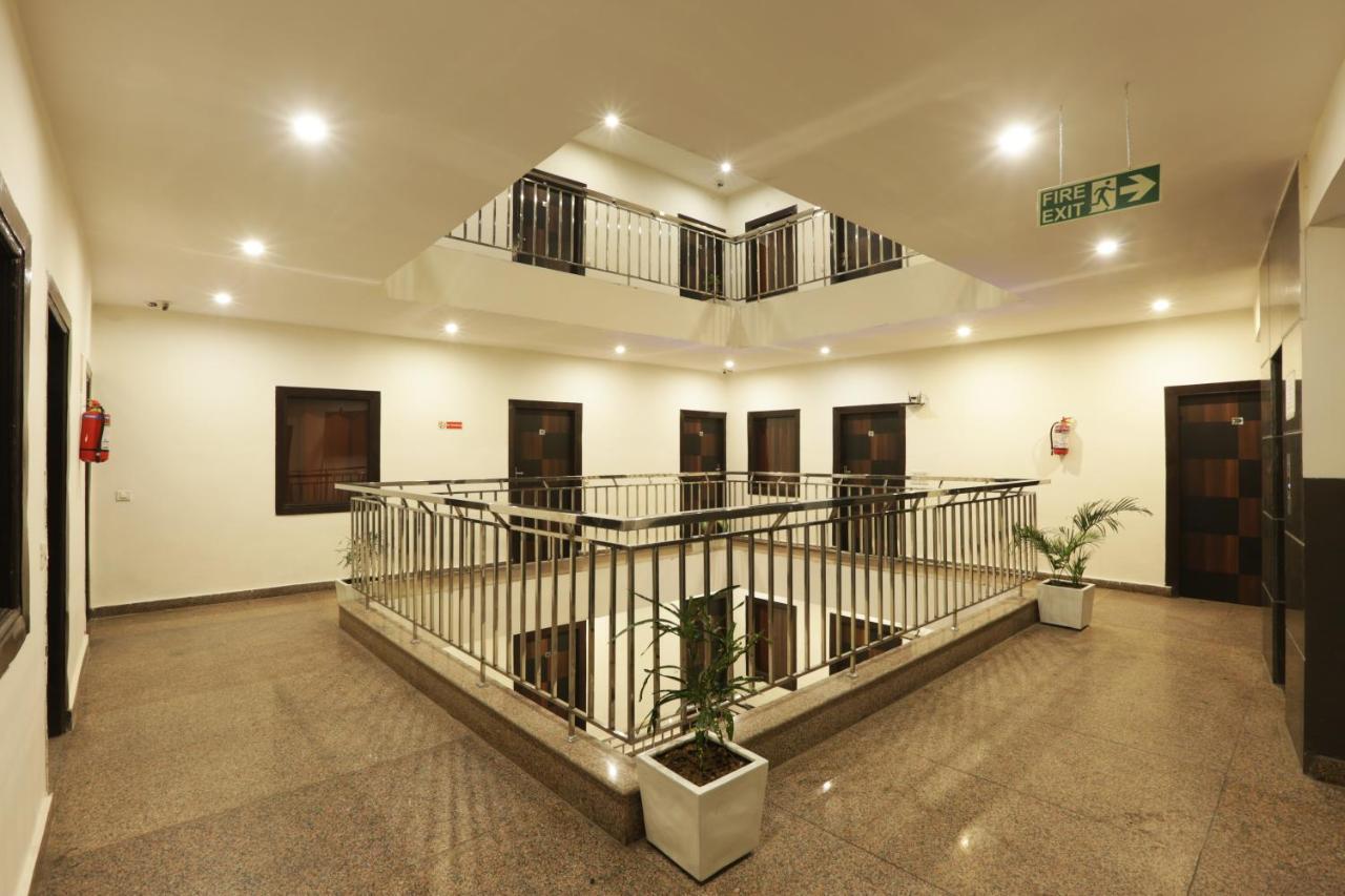 Hotel Airport Star New Delhi Extérieur photo